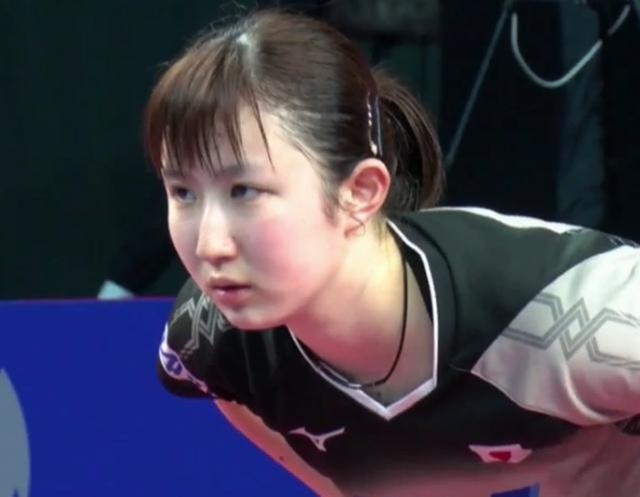 露出不少问 露出不少问