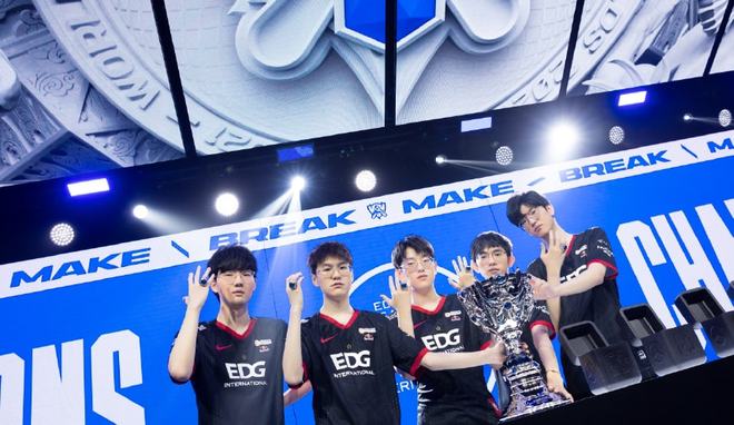 在麻将中 在麻将中